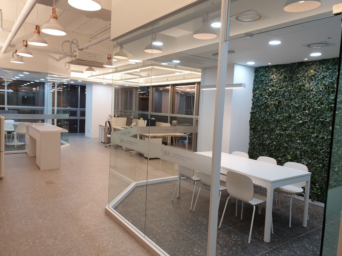 The branch office has been established in Seoul. 